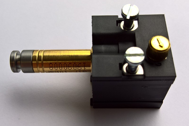 Electrovanne pilote ASCO Série 190 - 3/2 - NF - CNOMO taille 30 - AC/DC - commande manuelle à bouton