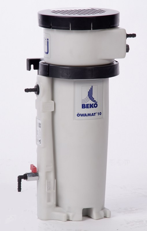 Séparateurs huile/eau - Réservoir: 10l - Débit: 2,4 m³/min - In: 2xG1/2’’F - Out: 1 x G1/2’’F